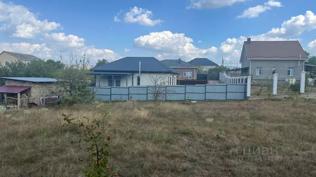 Участок в Крым, Симферопольский район, Добровское с/пос, с. Пионерское ... - Фото 1