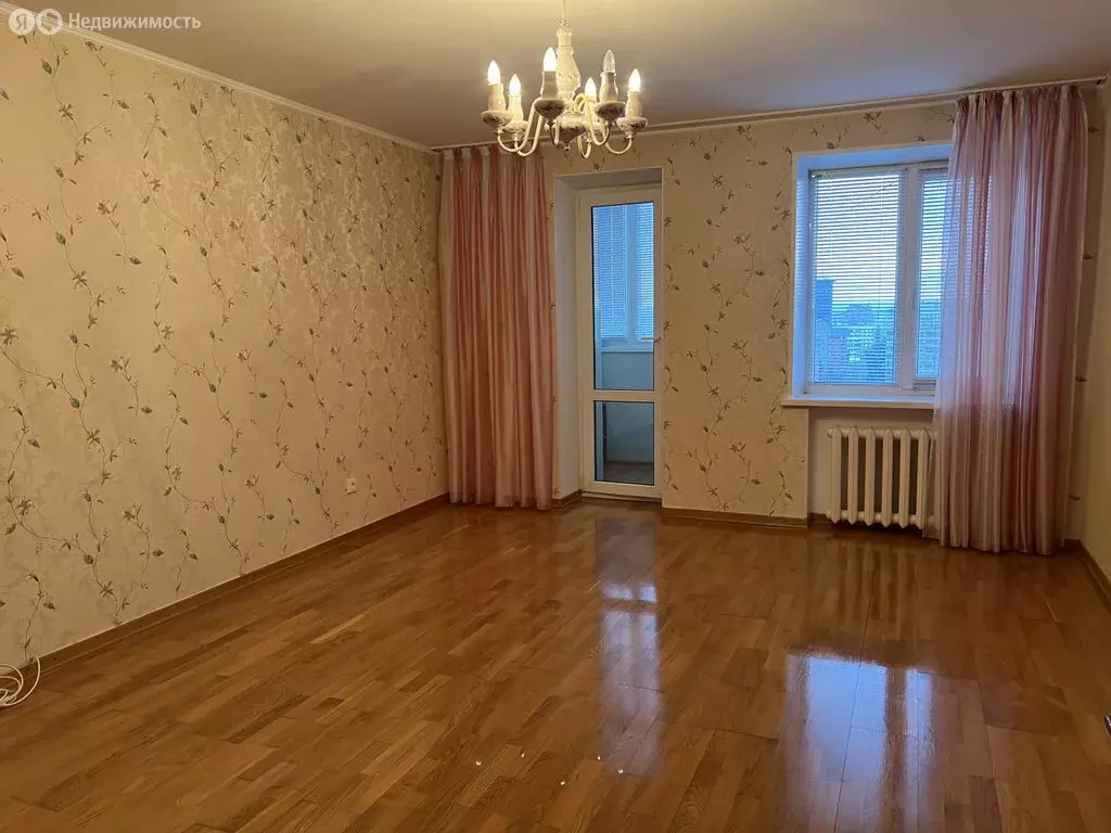 3-комнатная квартира: Уфа, улица Авроры, 5/12 (81.3 м) - Фото 1
