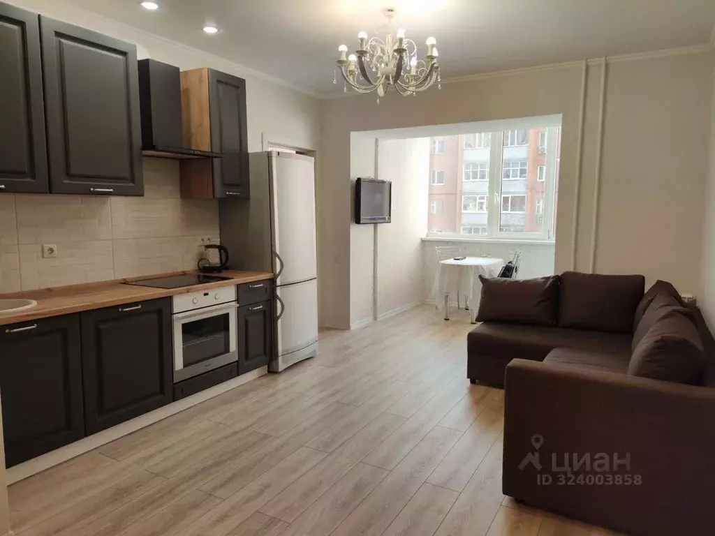 1-к кв. Тюменская область, Тюмень ул. Максима Горького, 3 (48.0 м) - Фото 1