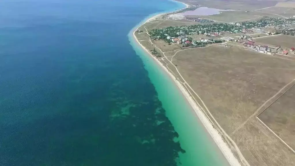 Участок в Крым, Сакский район, Молочненское с/пос, с. Витино ул. ... - Фото 1