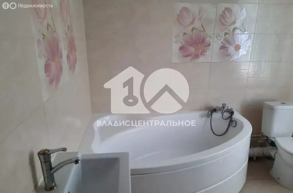 Дом в село Толмачёво, Озёрная улица, 3/8 (131 м) - Фото 1