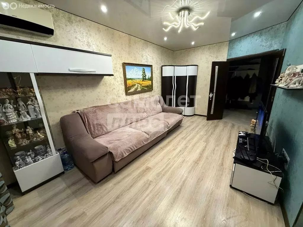 3-комнатная квартира: Брянск, улица Горбатова, 10 (88.4 м) - Фото 1