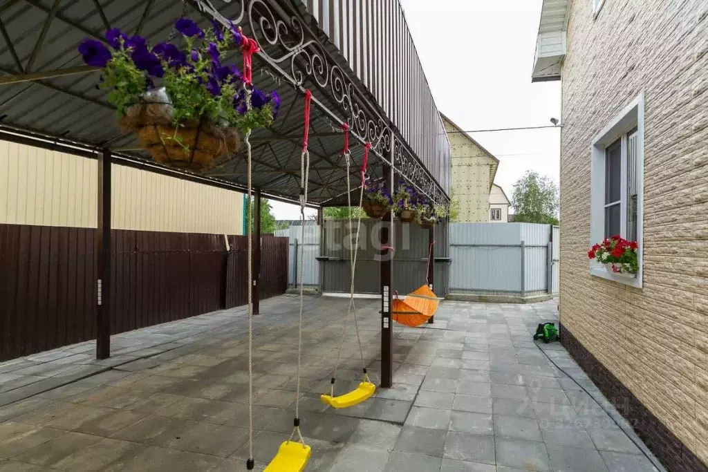 Дом в Ханты-Мансийский АО, Сургут Дорожник СОТ, ул. Десятая (173 м) - Фото 1