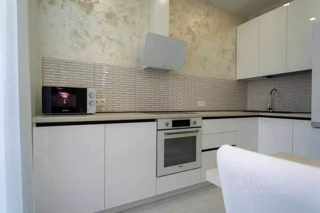 1-к кв. Омская область, Омск ул. Красный Путь, 105В (42.0 м) - Фото 2