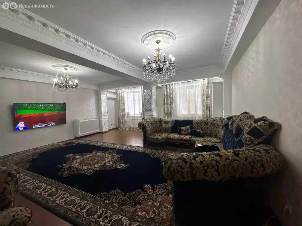 1-комнатная квартира: Махачкала, улица Зои Космодемьянской, 44 (80 м) - Фото 2