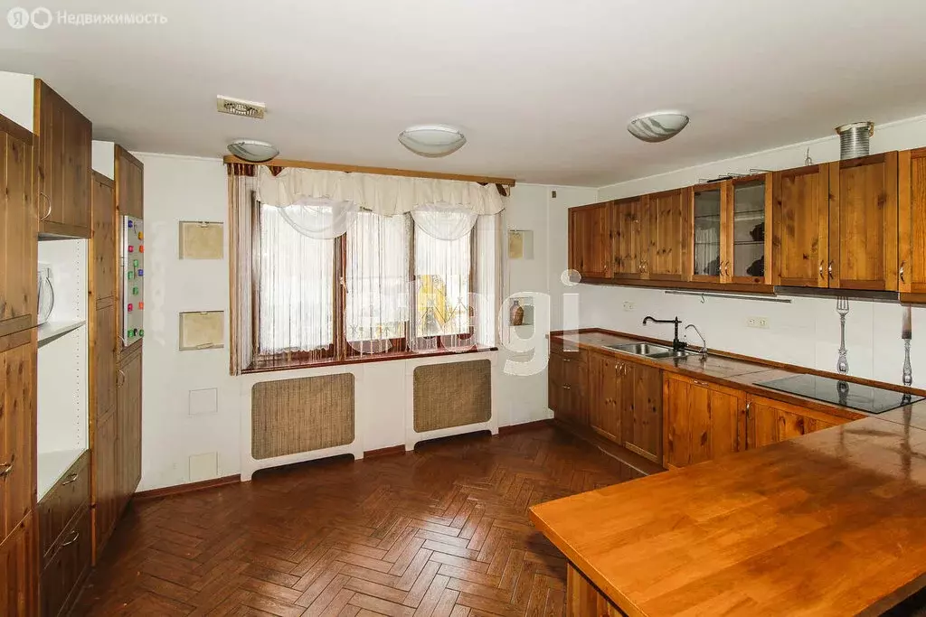 4-комнатная квартира: Тюмень, улица Клары Цеткин, 29 (95.4 м) - Фото 1