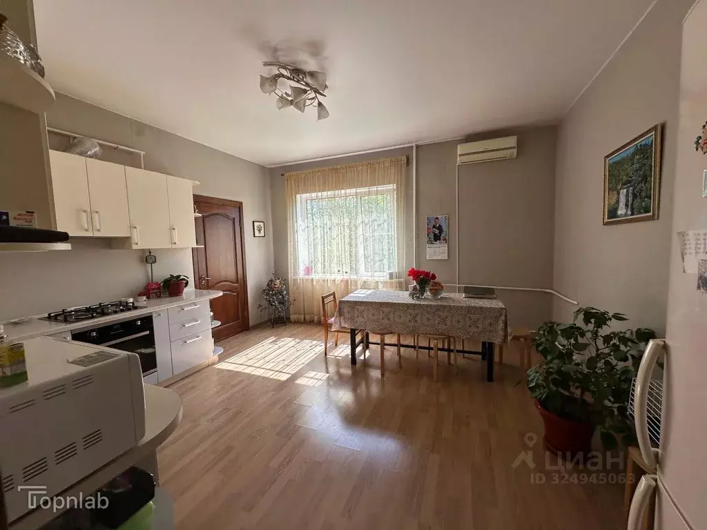 Дом в Краснодарский край, Краснодар пос. Индустриальный, Дивный мкр, ... - Фото 1