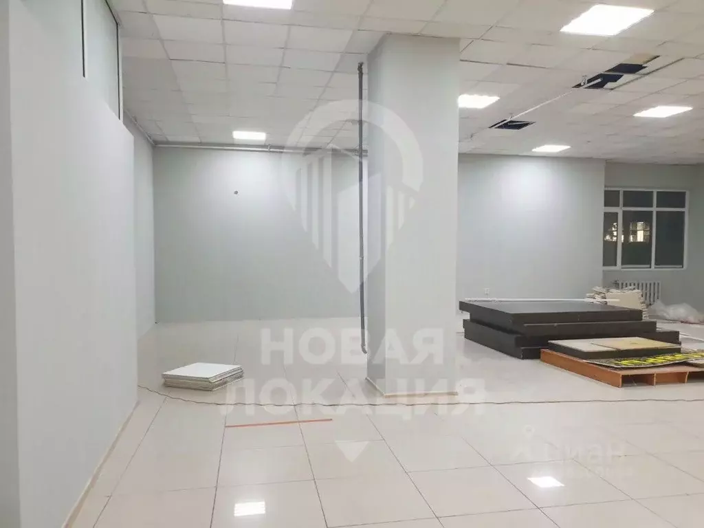 Торговая площадь в Омская область, Омск Октябрьская ул., 127 (450 м) - Фото 0