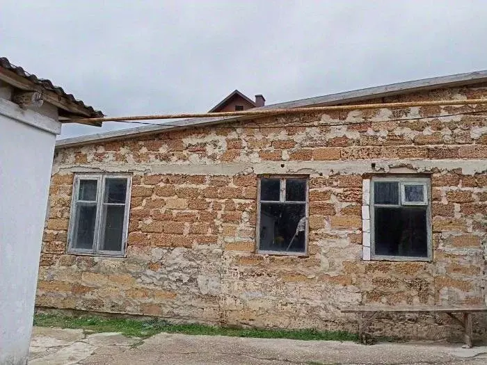 Дом в Крым, Сакский район, с. Суворовское ул. Суворовская, 30 (60 м) - Фото 1