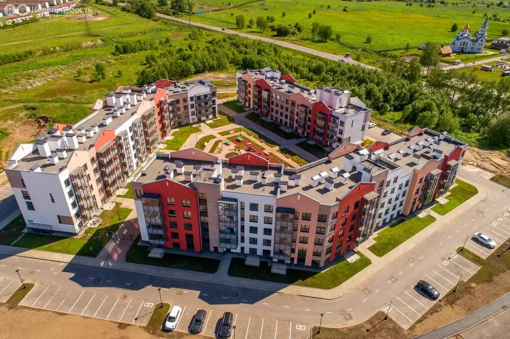3-комнатная квартира: городской посёлок Фёдоровское, Счастливая улица, ... - Фото 1