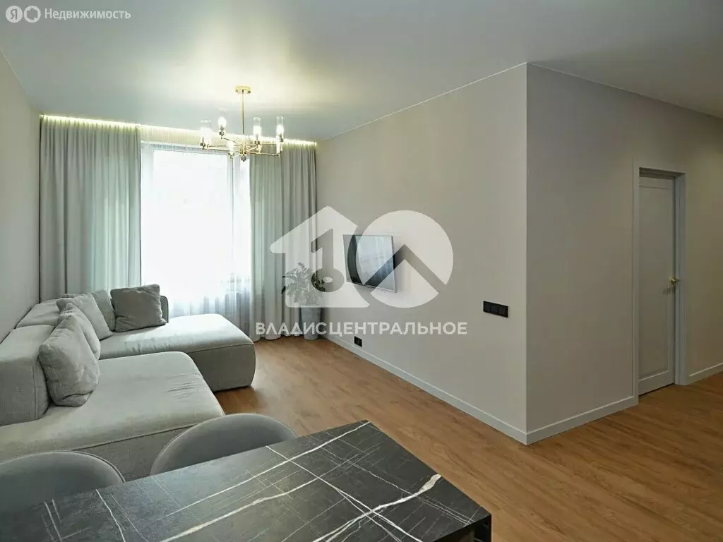 3-комнатная квартира: Новосибирск, Кедровая улица, 73 (63 м) - Фото 1