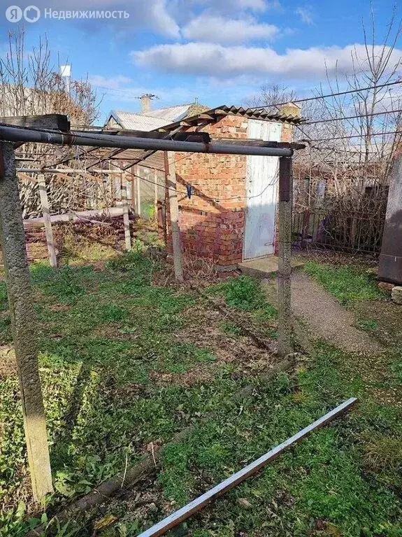 Дом в Республика Крым, посёлок городского типа Ленино (120 м) - Фото 0