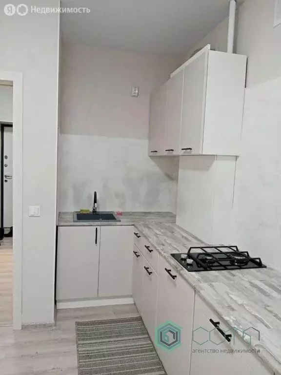1-комнатная квартира: Калининград, улица Поленова, 4к2 (36 м) - Фото 0