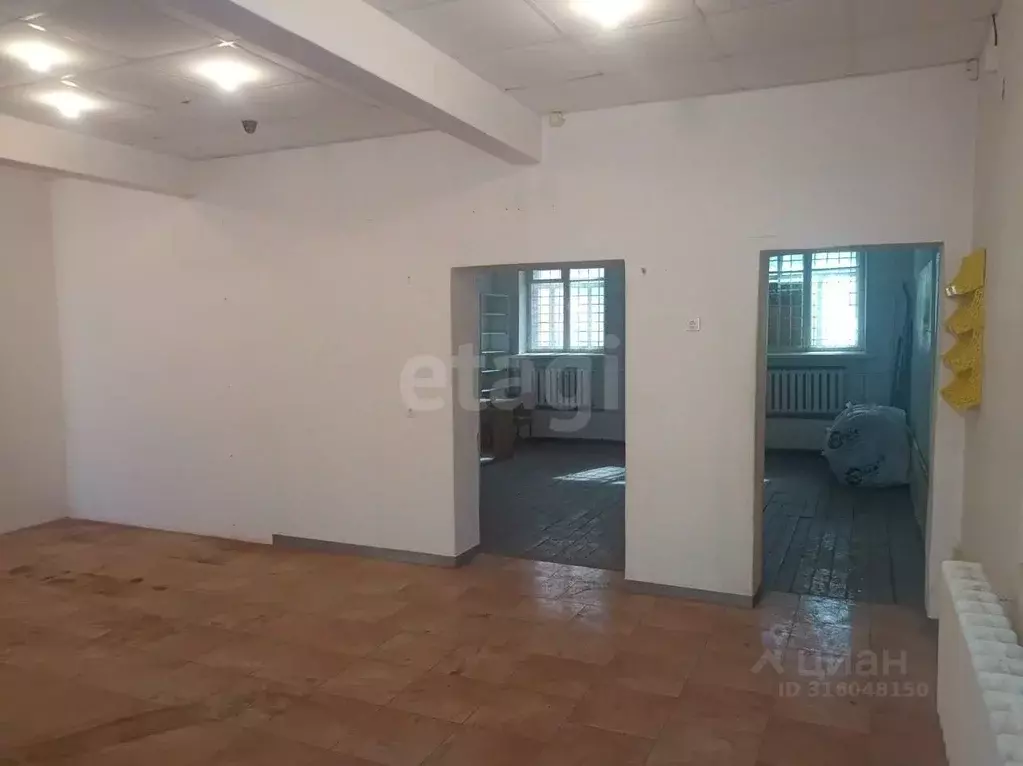 Торговая площадь в Свердловская область, Нижний Тагил ул. Черных, 18 ... - Фото 2