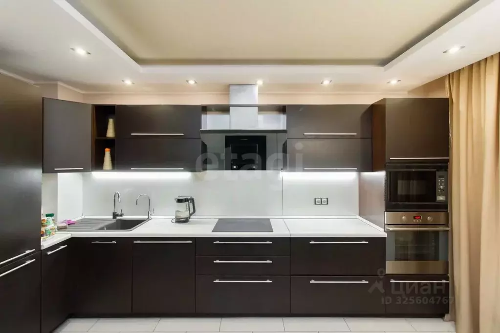 2-к кв. Тюменская область, Тюмень ул. Евгения Богдановича, 10 (113.9 ... - Фото 1