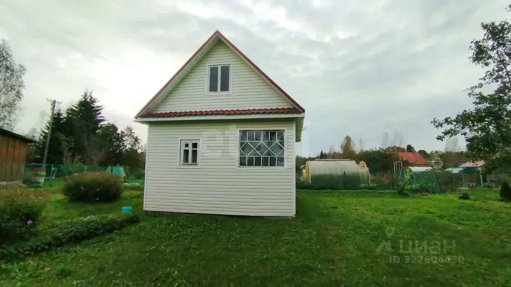 Дом в Ленинградская область, Киришский район, Будогощское городское ... - Фото 1