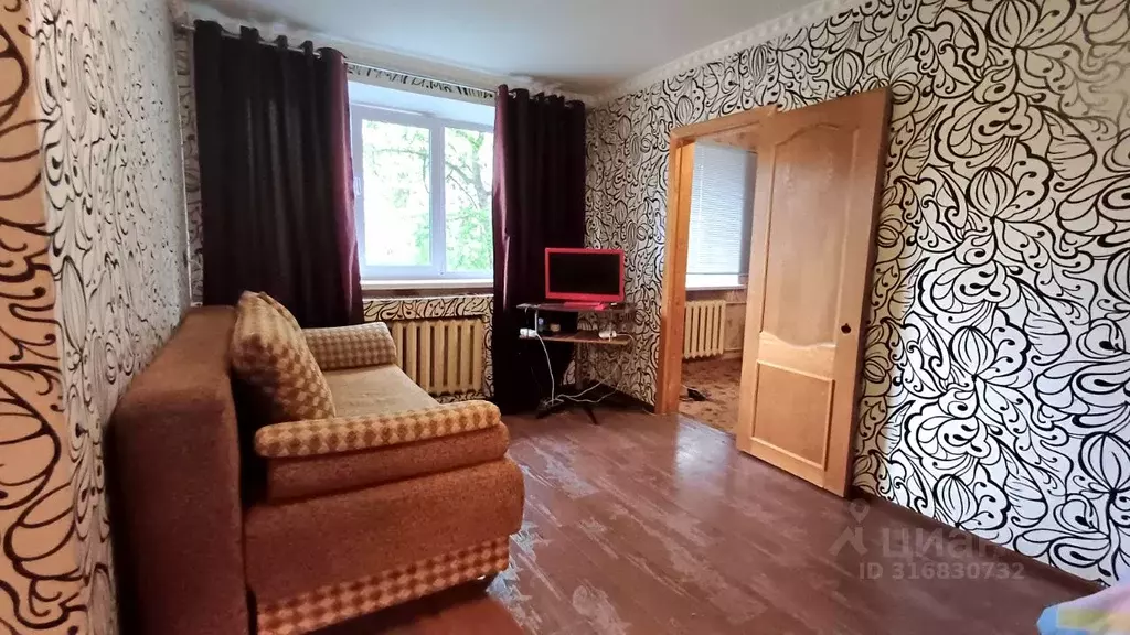 2-к кв. Саратовская область, Вольск ул. Степана Разина, 178 (42.0 м) - Фото 0