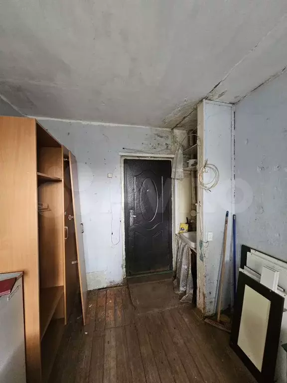 Комната 11 м в 6-к., 1/5 эт. - Фото 1