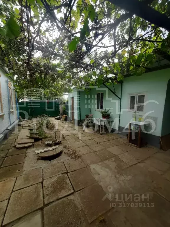 Дом в Краснодарский край, Темрюк ул. Дарвина, 15 (70 м) - Фото 1