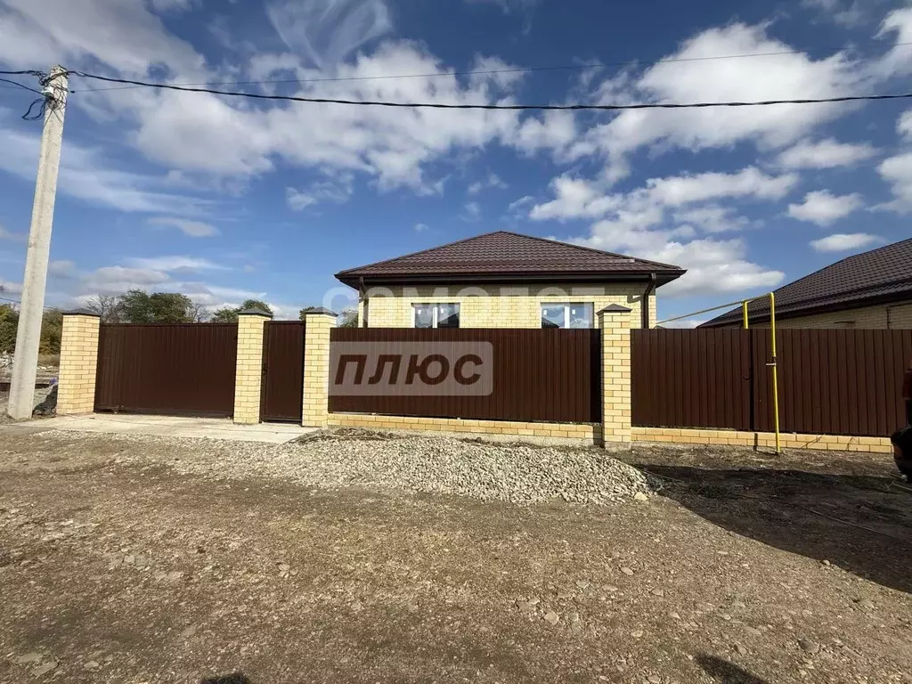 Дом в Краснодарский край, Динская ст-ца ул. Янковского (108 м) - Фото 1