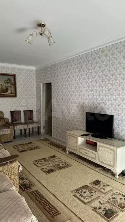 2-к. квартира, 56 м, 4/9 эт. - Фото 0