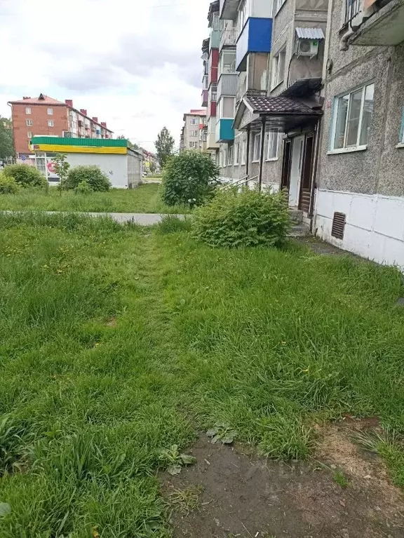 Комната Кемеровская область, Междуреченск ул. Лукиянова, 2 (17.0 м) - Фото 1