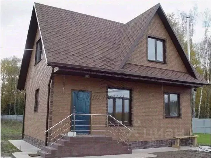 Дом в Белгородская область, Старооскольский городской округ, с. ... - Фото 1