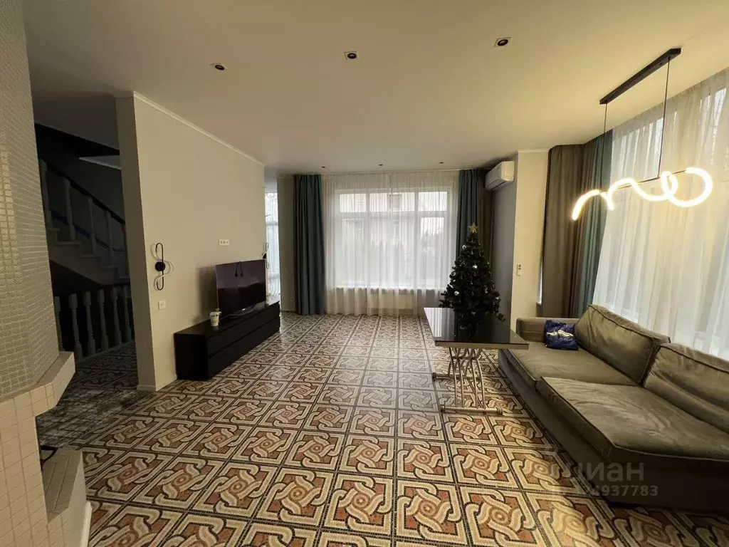 Дом в Московская область, Мытищи городской округ, пос. Вешки  (400 м) - Фото 1