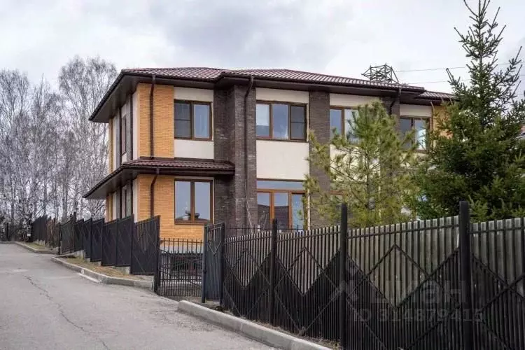 Коттедж в Иркутская область, Иркутск ГринЛэнд кп,  (465 м) - Фото 0