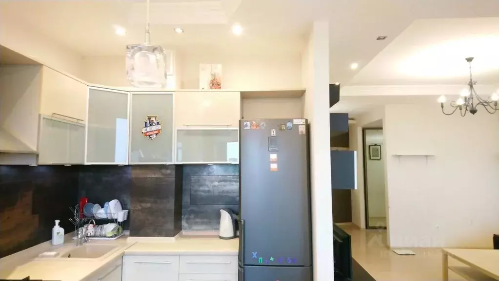 3-к кв. Калининградская область, Калининград ул. Юрия Гагарина, 1 ... - Фото 2