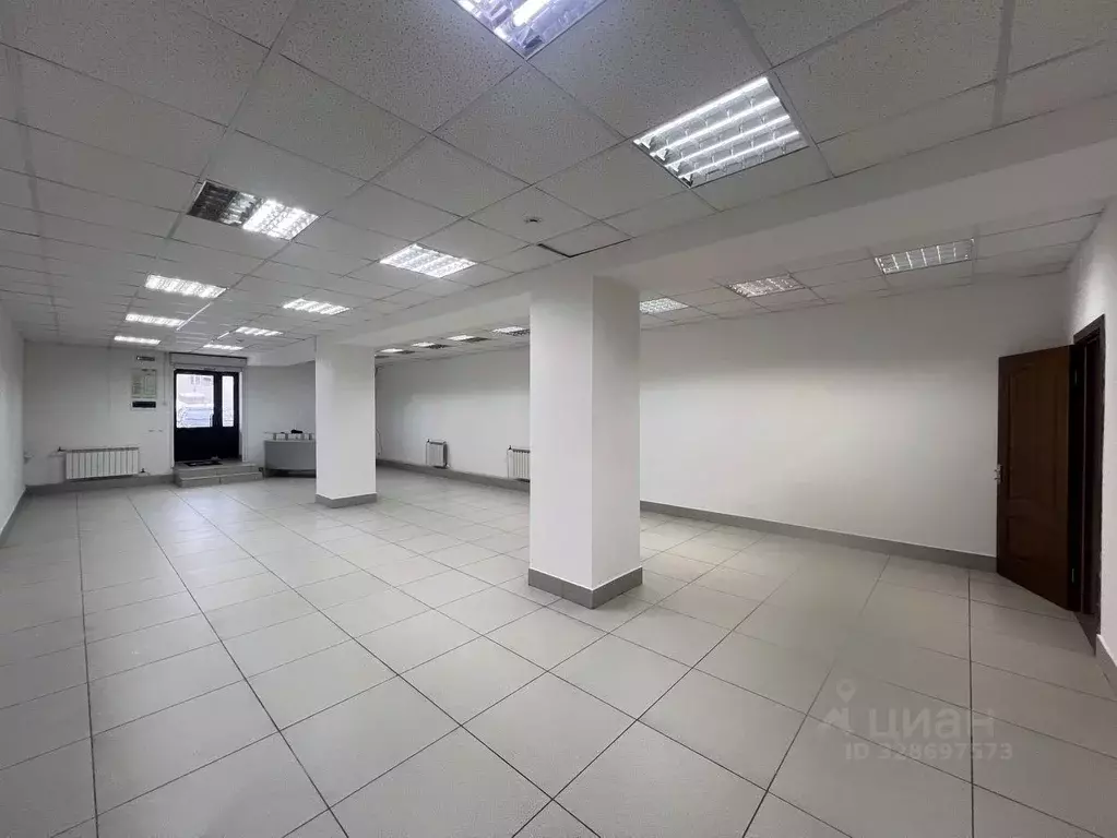 Помещение свободного назначения в Татарстан, Казань ул. Мазита Гафури, ... - Фото 2