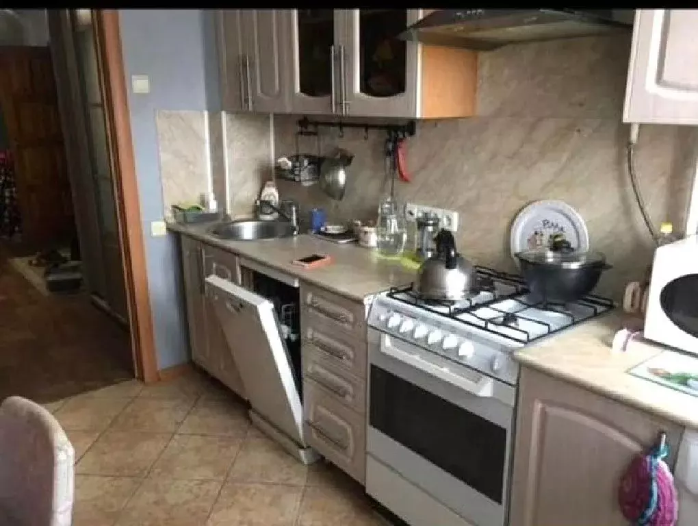 Продается 3-комнатная квартира - Фото 2