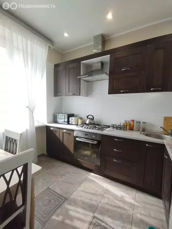 2-комнатная квартира: Омск, улица Серова, 1В (54.1 м) - Фото 1