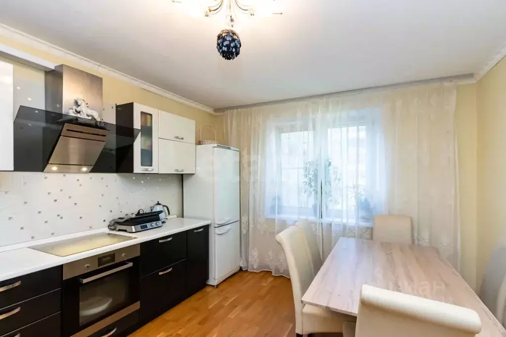 3-к кв. Тюменская область, Тюмень Инженерная ул., 68 (85.8 м) - Фото 1