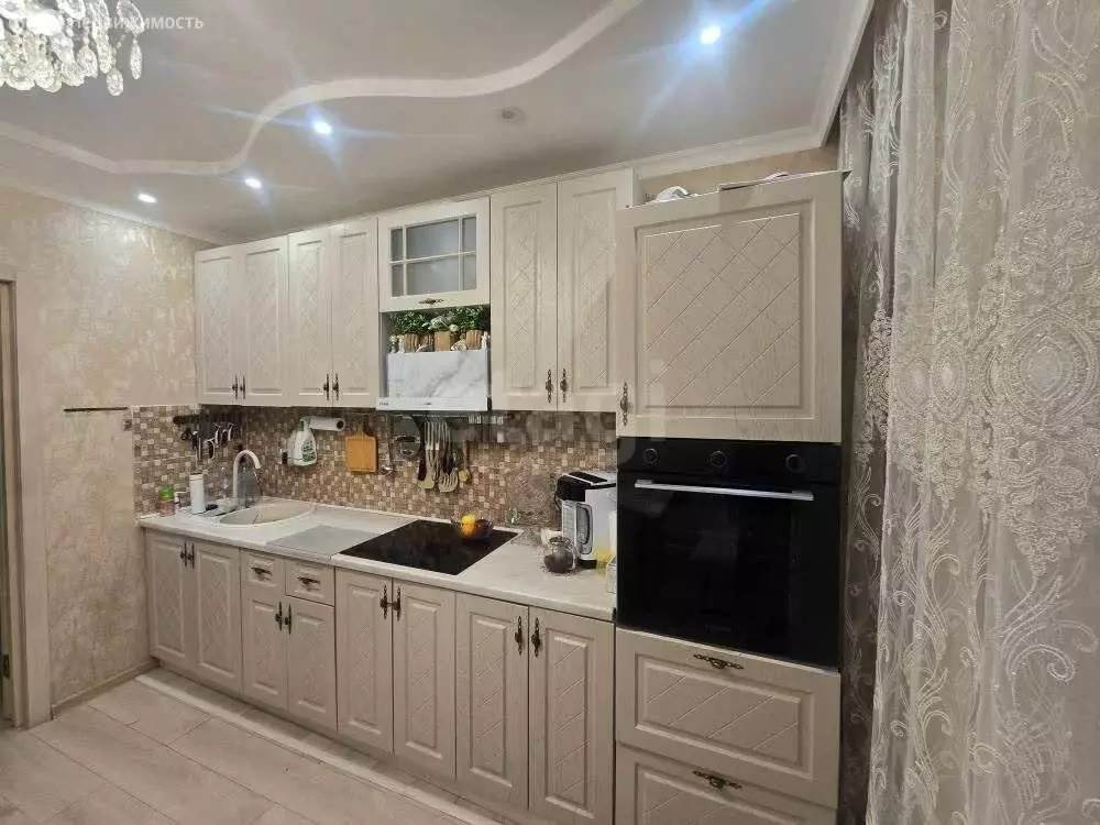 3-комнатная квартира: Тюмень, микрорайон Мыс, Судоремонтная улица, ... - Фото 1