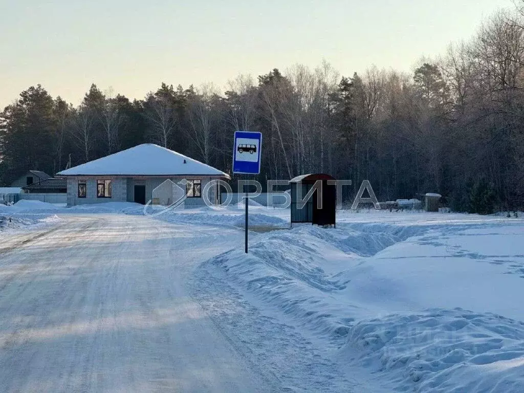 Участок в Тюменская область, Тюменский район, д. Ушакова Зеленая ул. ... - Фото 0