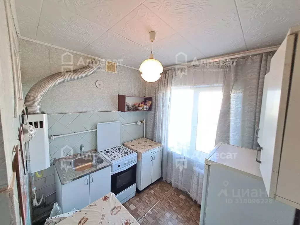 3-к кв. Волгоградская область, Волгоград Краснополянская ул., 14 (48.9 ... - Фото 0
