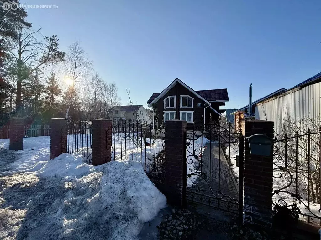 Дом в село Бахта, Поселковая улица, 20Д (169 м) - Фото 1