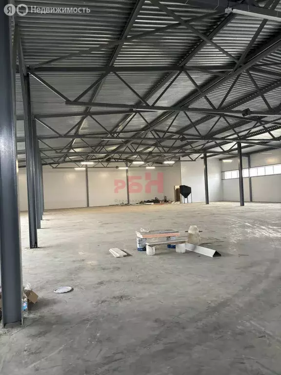 Помещение свободного назначения (1300 м) - Фото 2