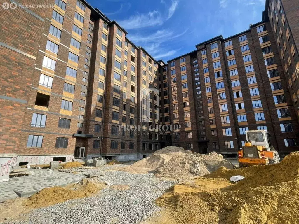 3-комнатная квартира: Махачкала, проспект Насрутдинова, 246 (120 м) - Фото 1