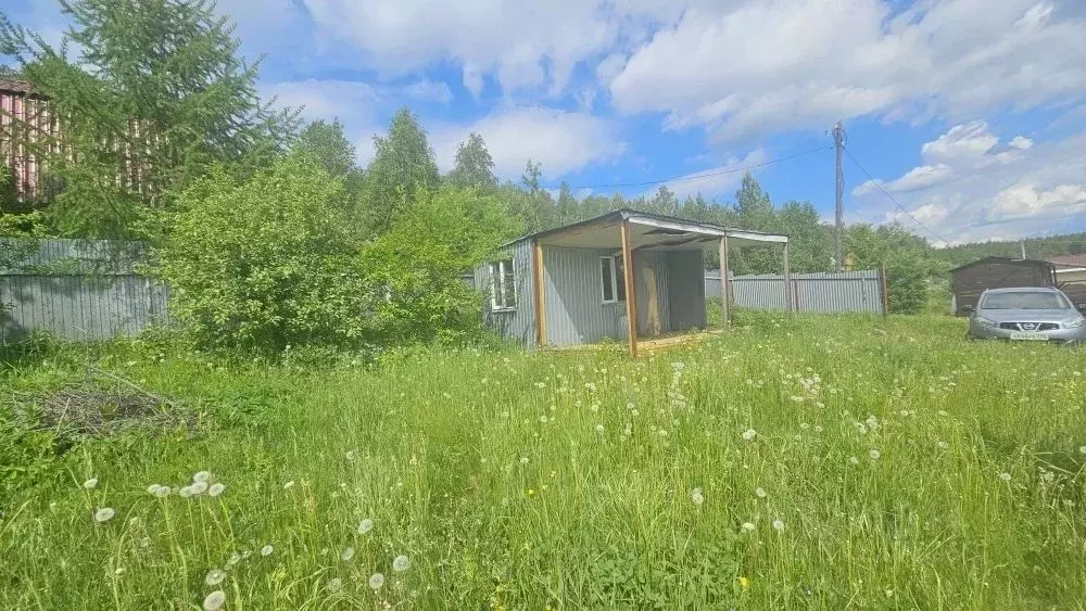 Дом в Свердловская область, Полевской ул. Челюскинцев, 6 (15 м) - Фото 1