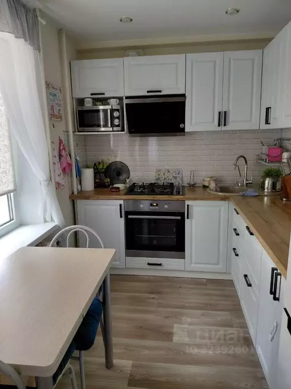 2-к кв. Саратовская область, Энгельс просп. Строителей, 13 (45.3 м) - Фото 2