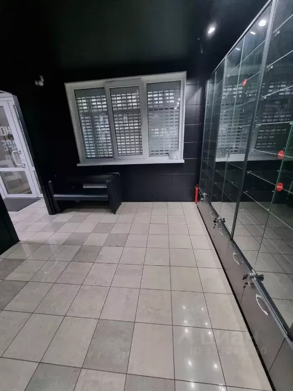 Торговая площадь в Свердловская область, Екатеринбург ул. 40-летия ... - Фото 2