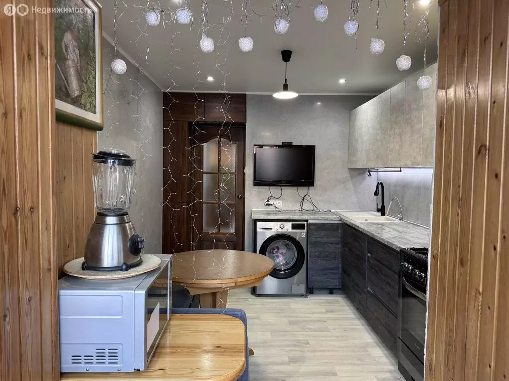 3-комнатная квартира: Омск, улица Масленникова, 15 (65.7 м) - Фото 2