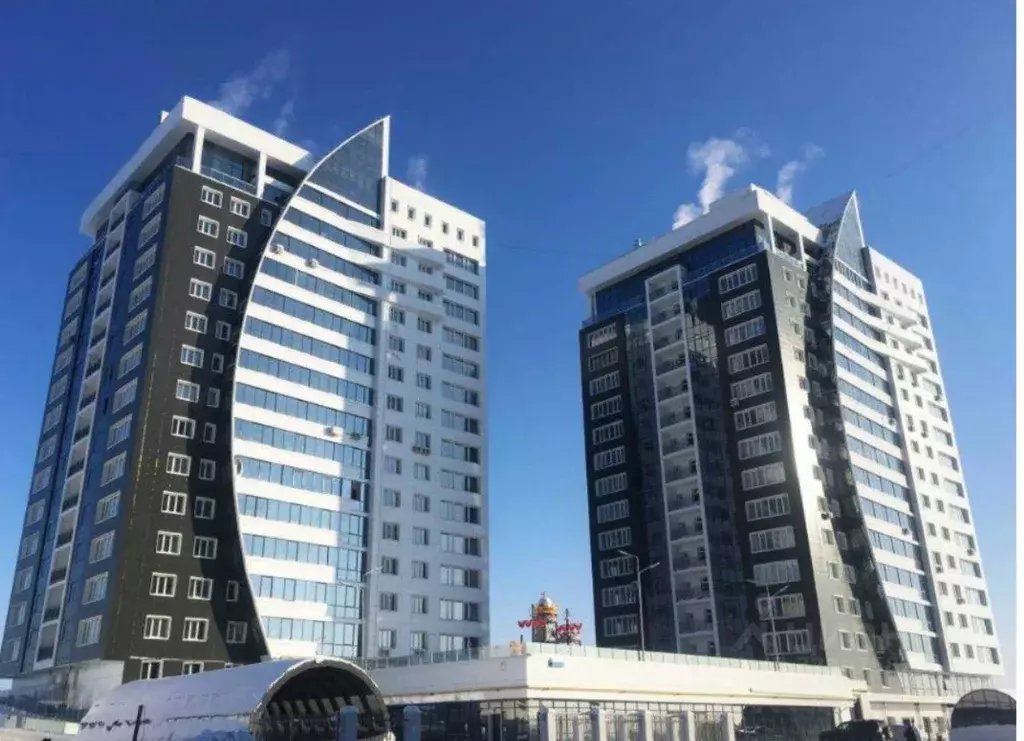 2-к кв. Саха (Якутия), Якутск ул. Ларионова, 16 (70.0 м) - Фото 1