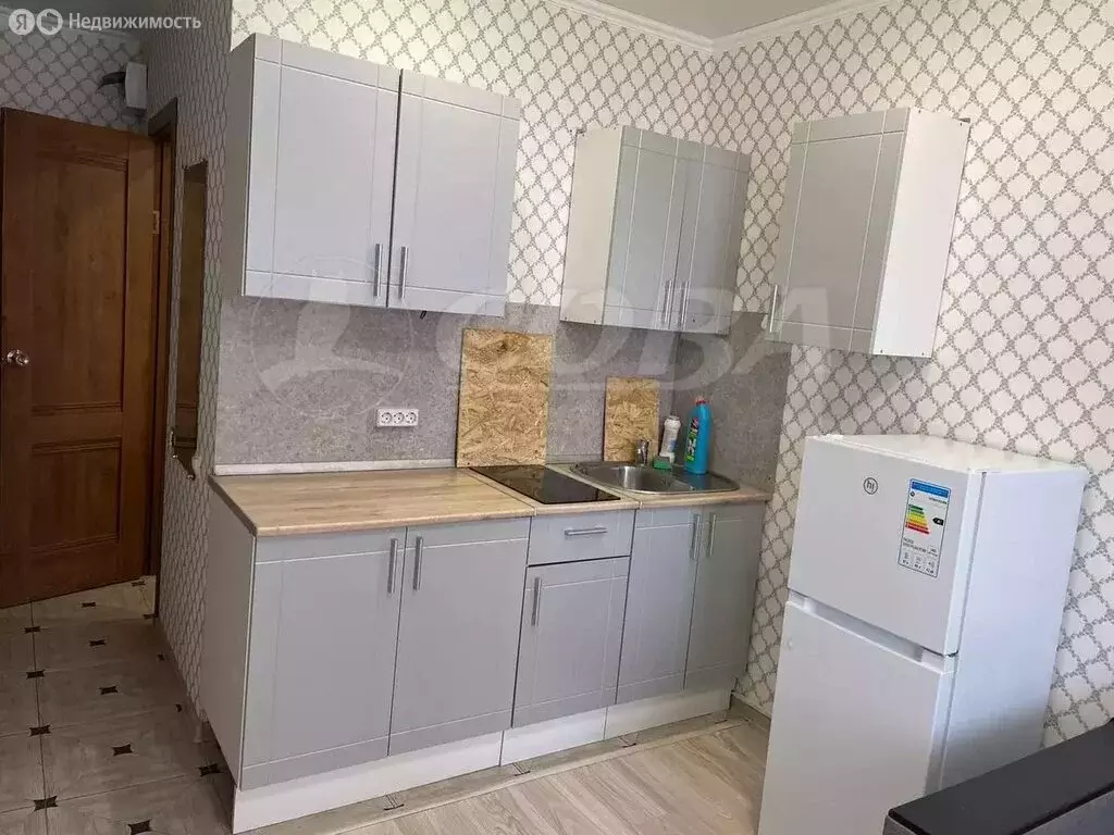 Квартира-студия: Тюмень, микрорайон Антипино, улица Будённого, 1Ак1 ... - Фото 1