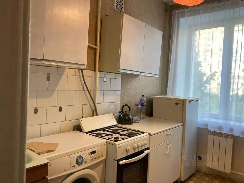 1-к кв. Москва ул. Серпуховский Вал, 18/28 (35.0 м) - Фото 0