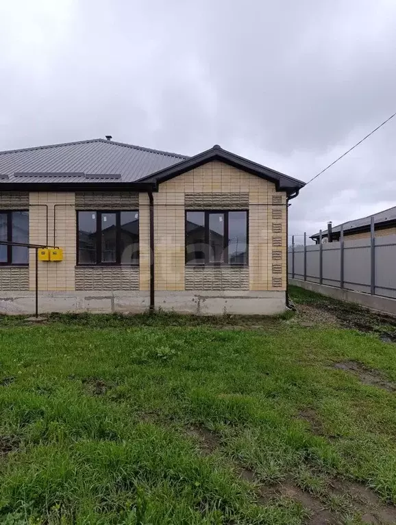 Дом в Ставропольский край, Михайловск Шпаковский район, ул. Федора ... - Фото 1