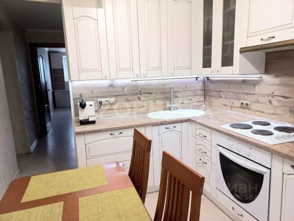 2-к кв. Тюменская область, Тюмень ул. Коммунаров, 4 (48.3 м) - Фото 0