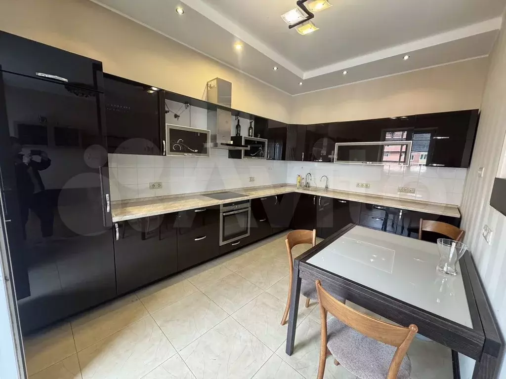 3-к. квартира, 90 м, 10/18 эт. - Фото 0